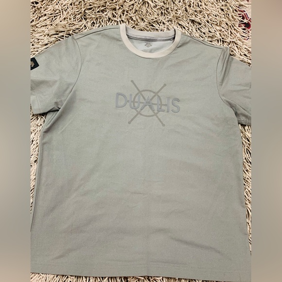 Other - Descente Original Tshirt